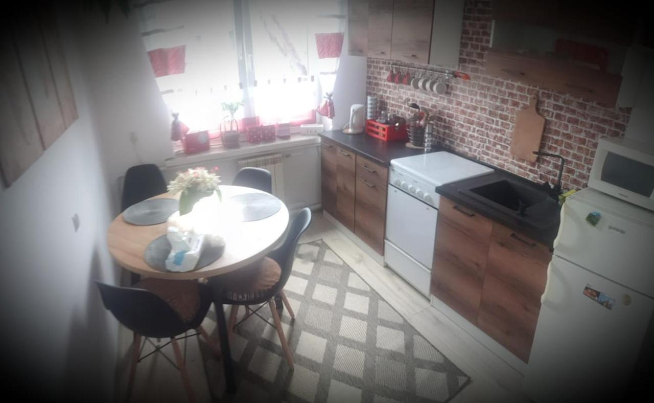 Apartament Wrzos Bieszczady Czarna  Extérieur photo